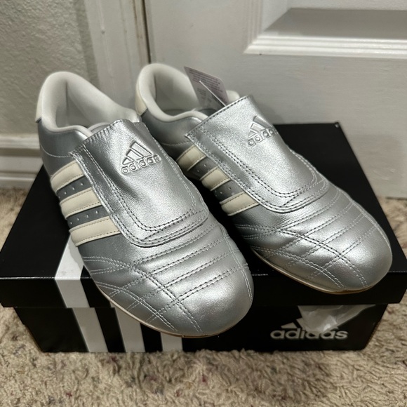 Adidas Taekwondo Silver Sneakers. Retro, rave, celestial, sporty - Picture 4 of 6